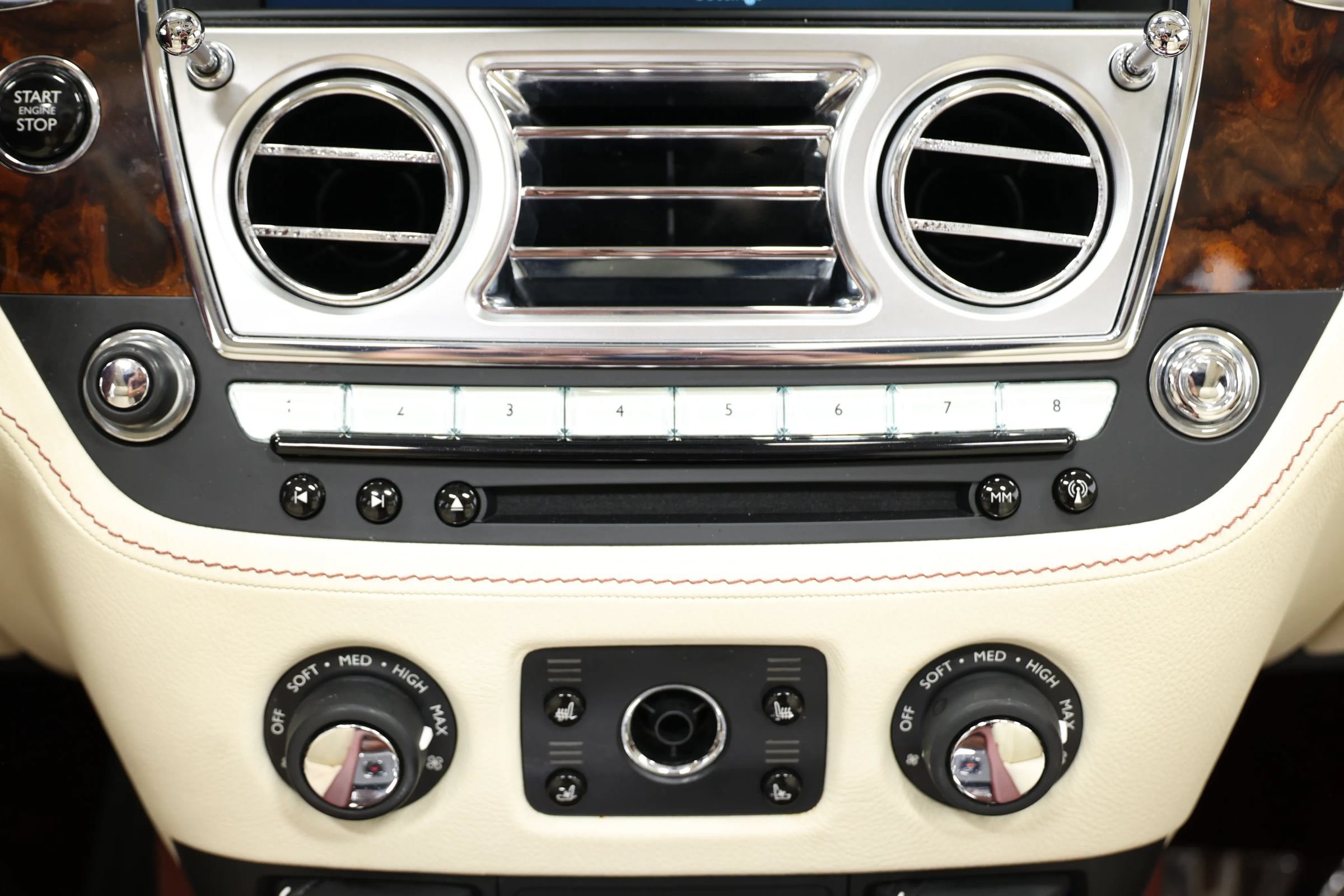 Used 2013 Rolls-Royce Ghost RWD image 43