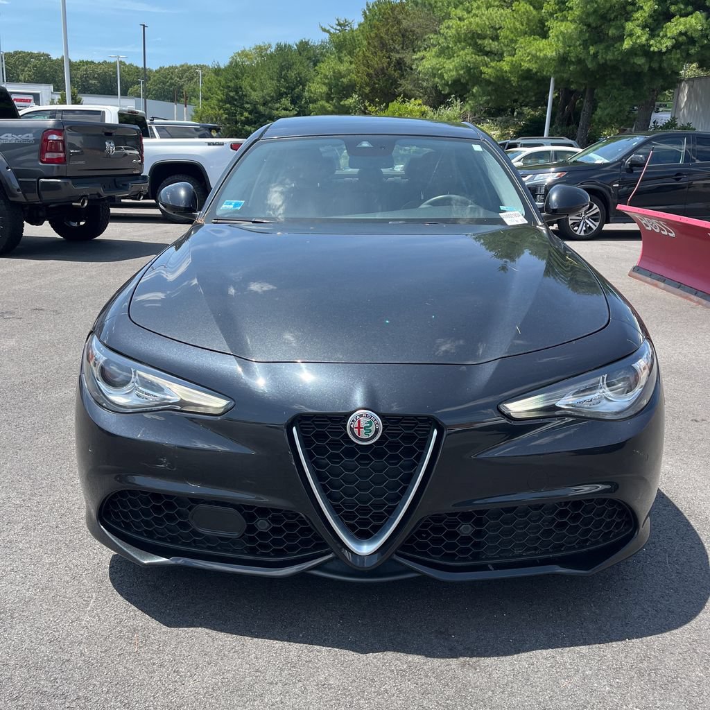 Used 2019 Alfa Romeo Giulia AWD image 8