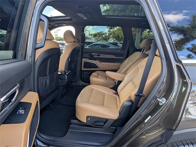 Used 2022 Kia Telluride SX w/ Towing Package image 6