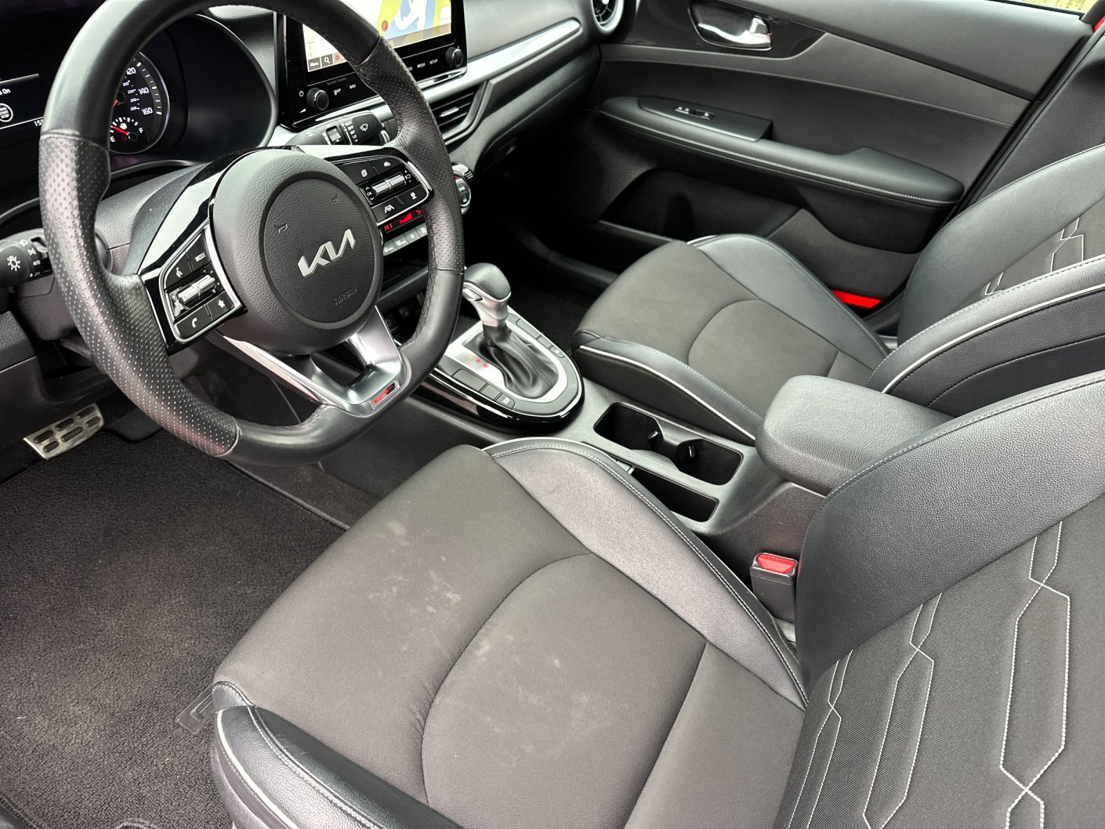 Used 2024 Kia Forte GT-Line w/ GT-Line Premium Package image 10