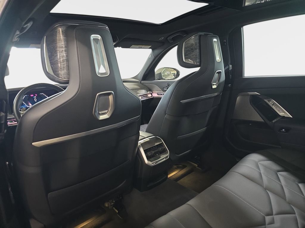 Certified 2023 BMW 760i xDrive image 16