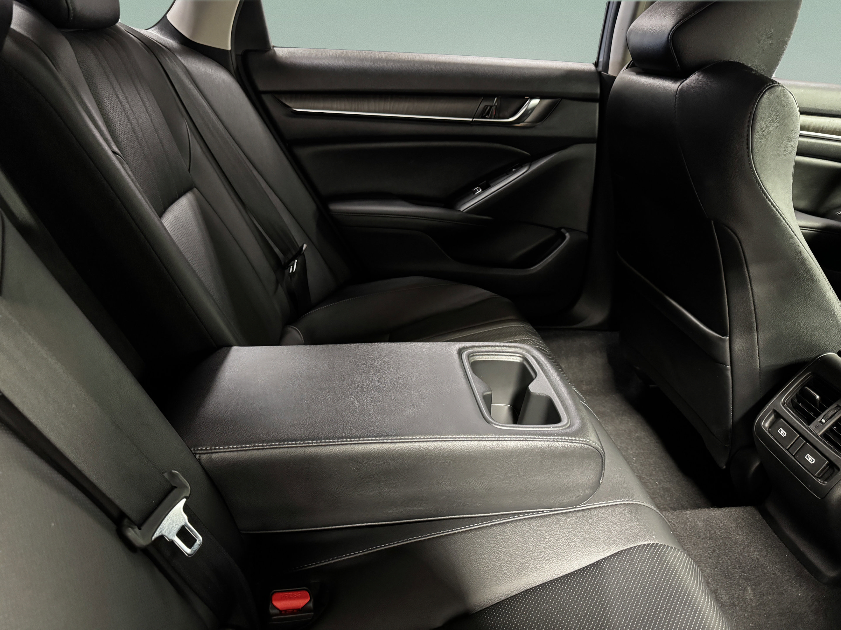 Used 2021 Honda Accord Touring image 33