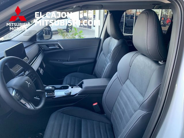 New 2026 Mitsubishi Outlander AWD image 10