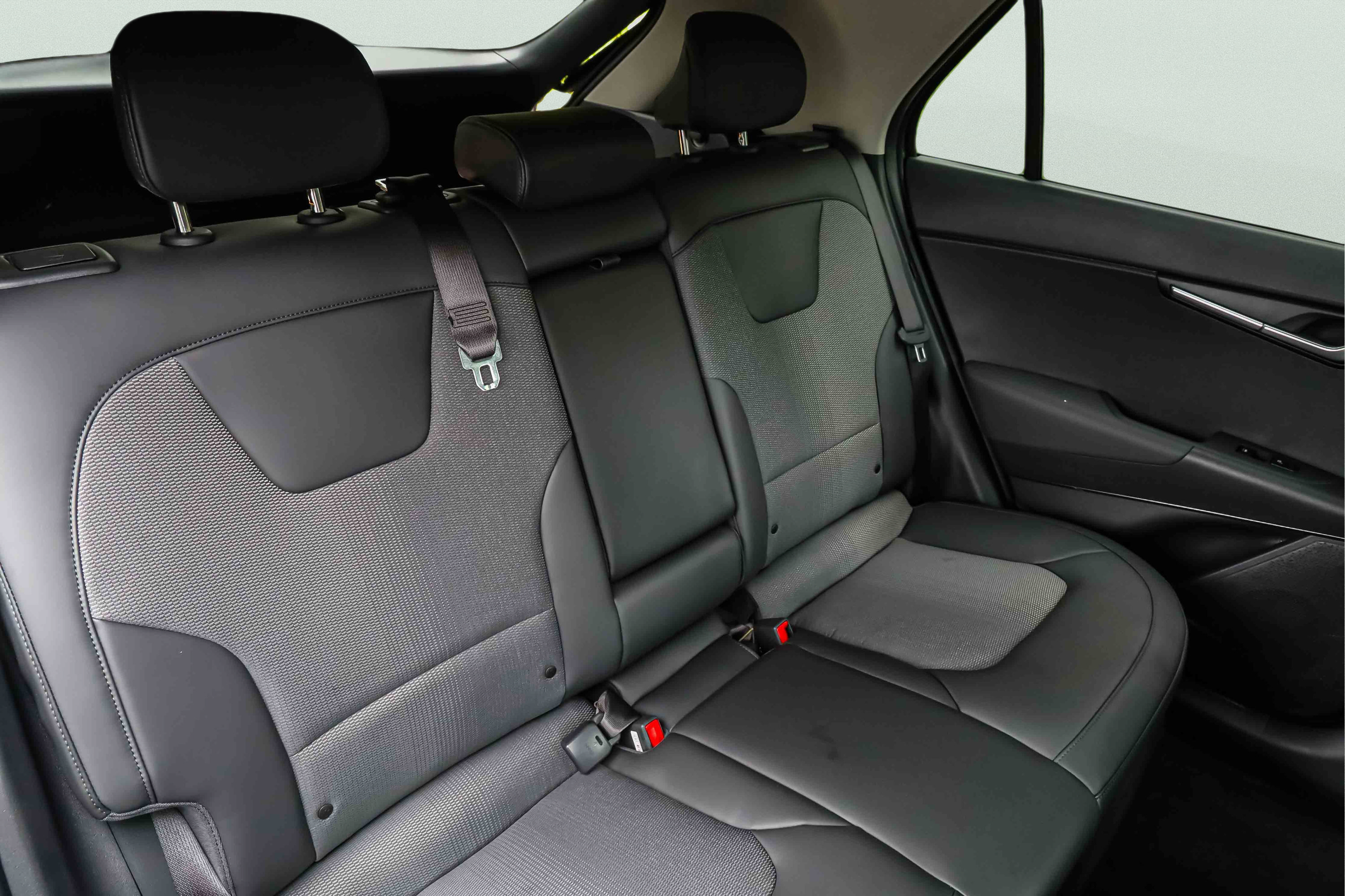 Certified 2025 Kia Niro Wind w/ Wind Preserve Package FWD image 11