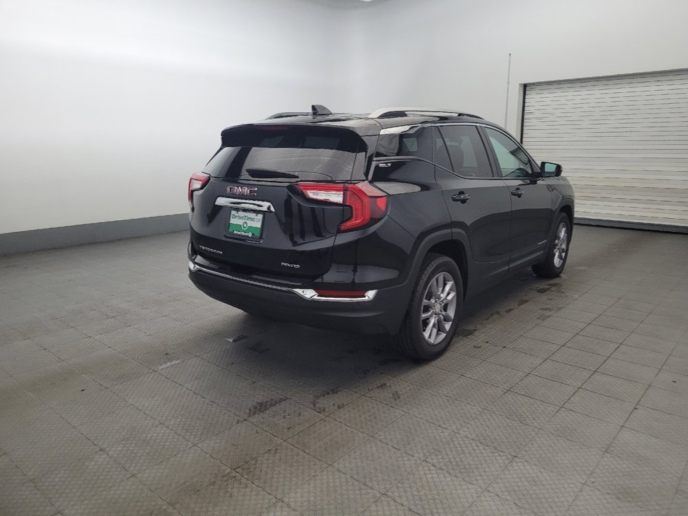 Used 2022 GMC Terrain SLT w/ Tech Package image 9