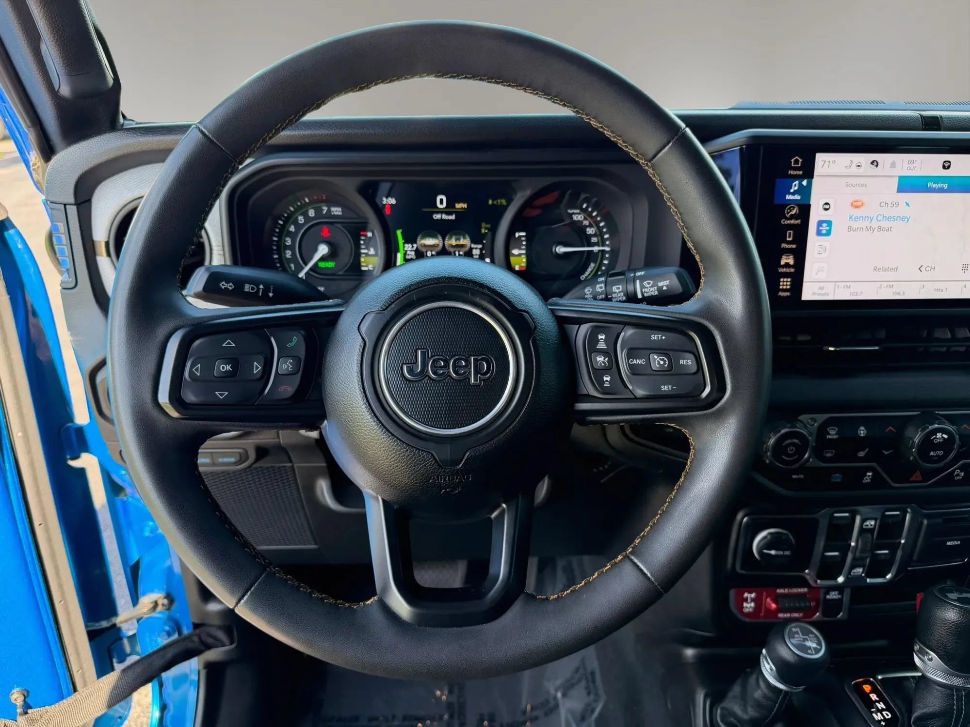 Used 2024 Jeep Wrangler Unlimited AWD/4WD image 14