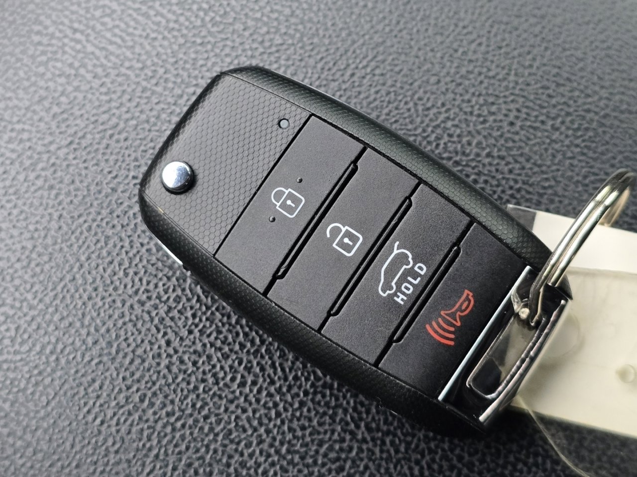 Used 2017 Kia Sorento 2.4L LX w/ LX Convenience Package image 32