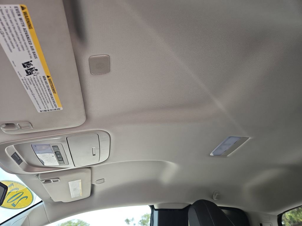 Used 2021 Chevrolet Colorado LT w/ Redline Special Edition image 29