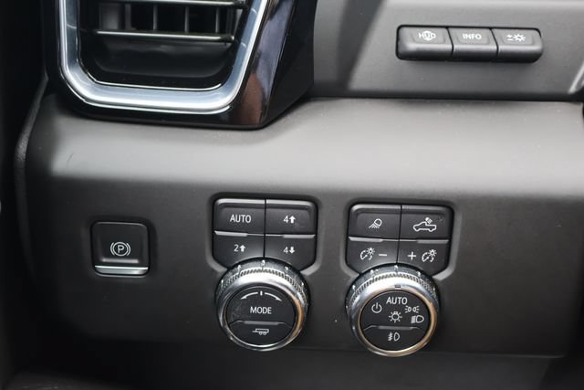 Used 2023 GMC Sierra 1500 Denali w/ Denali Reserve Package AWD/4WD image 17
