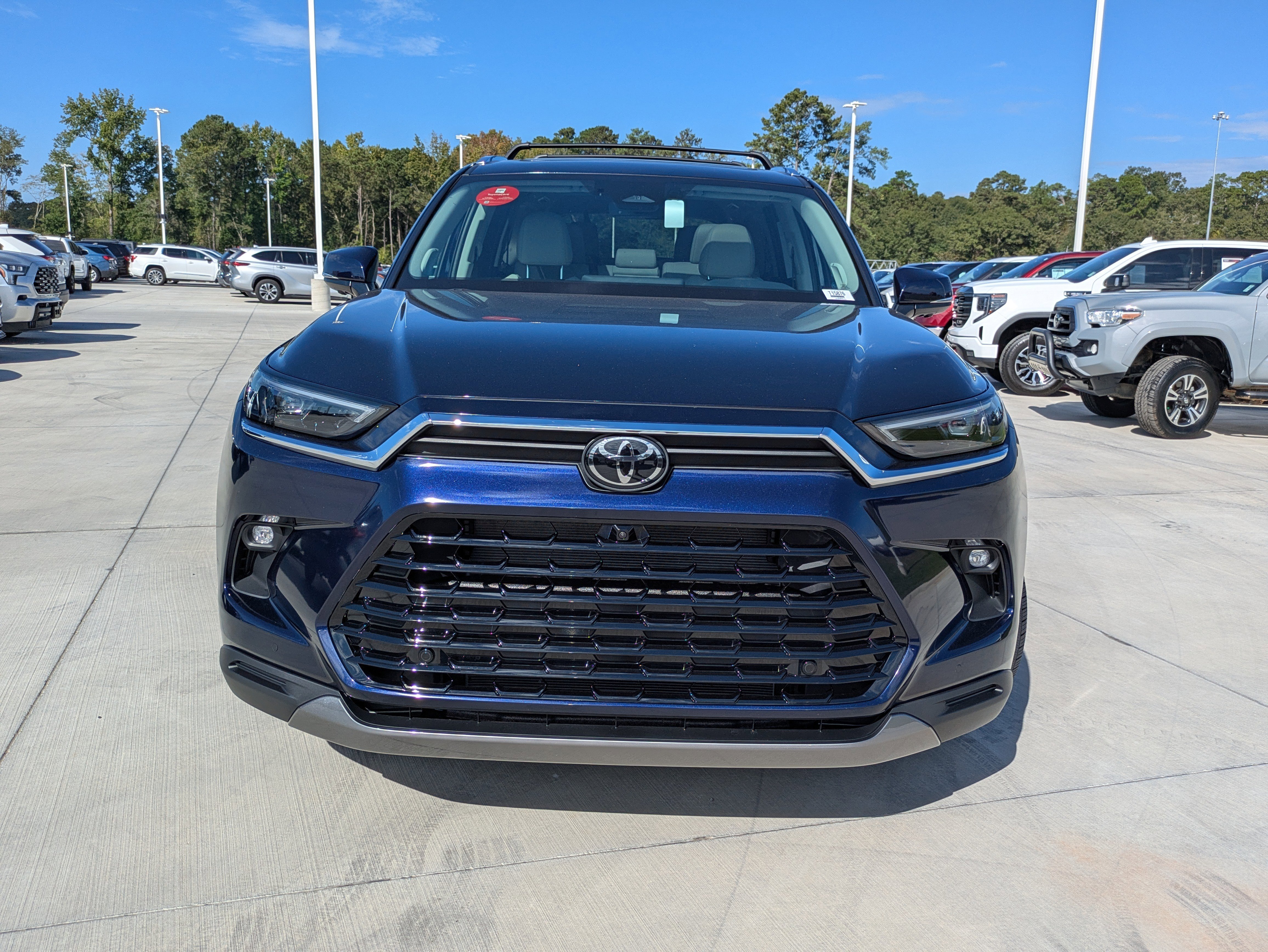 New 2025 Toyota Grand Highlander FWD image 2