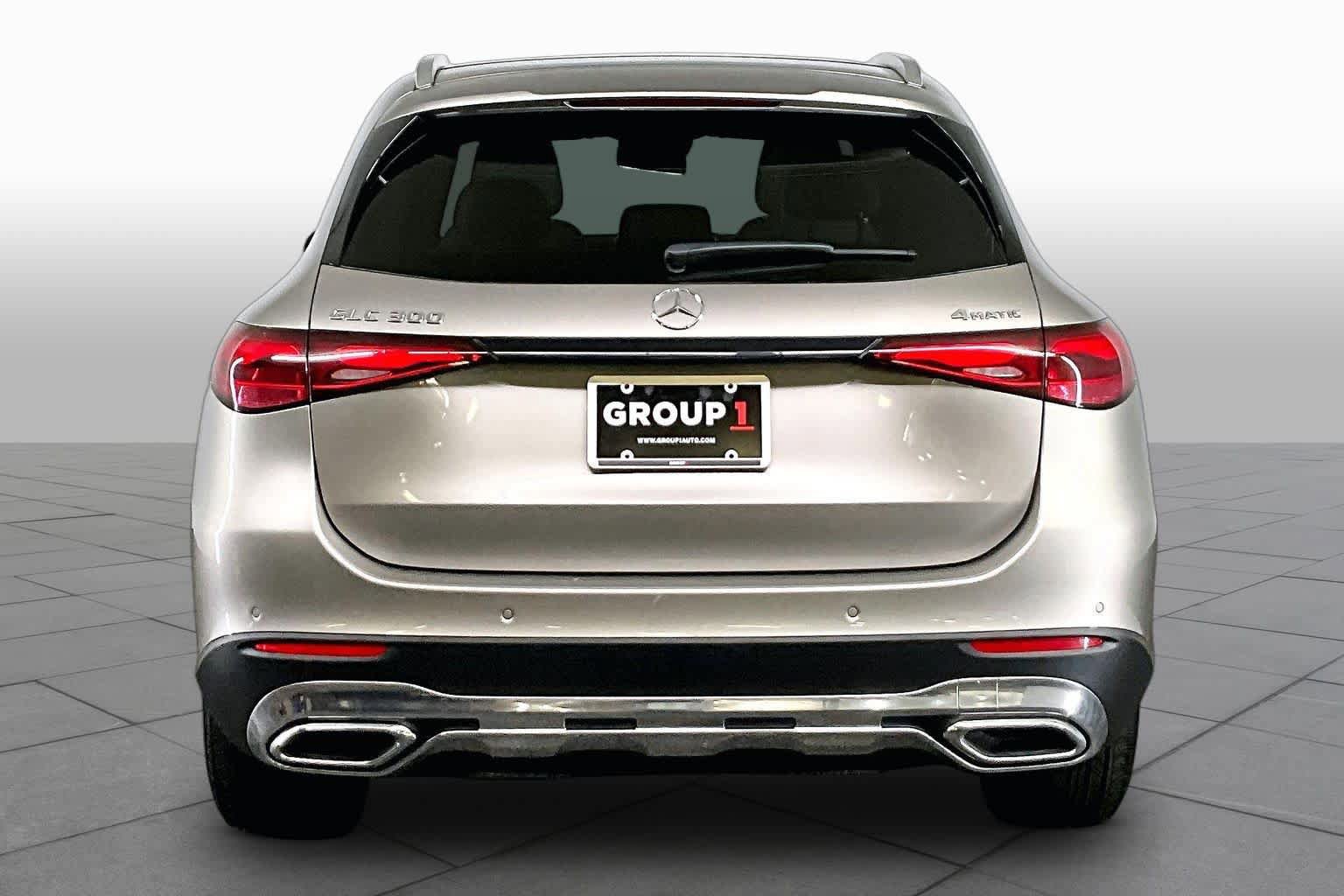 Used 2024 Mercedes-Benz GLC 300 4MATIC image 5