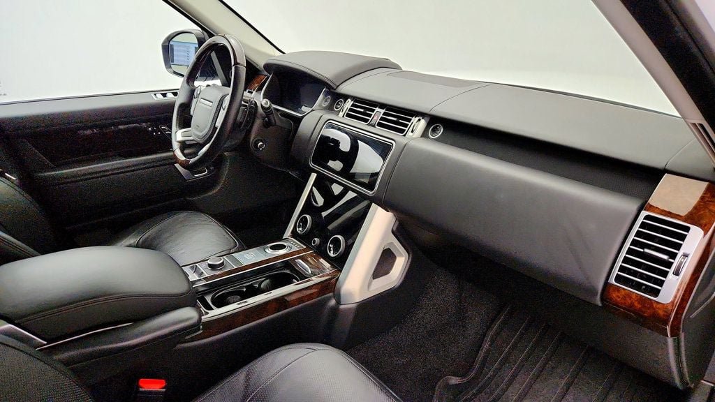 Used 2020 Land Rover Range Rover HSE AWD/4WD image 24