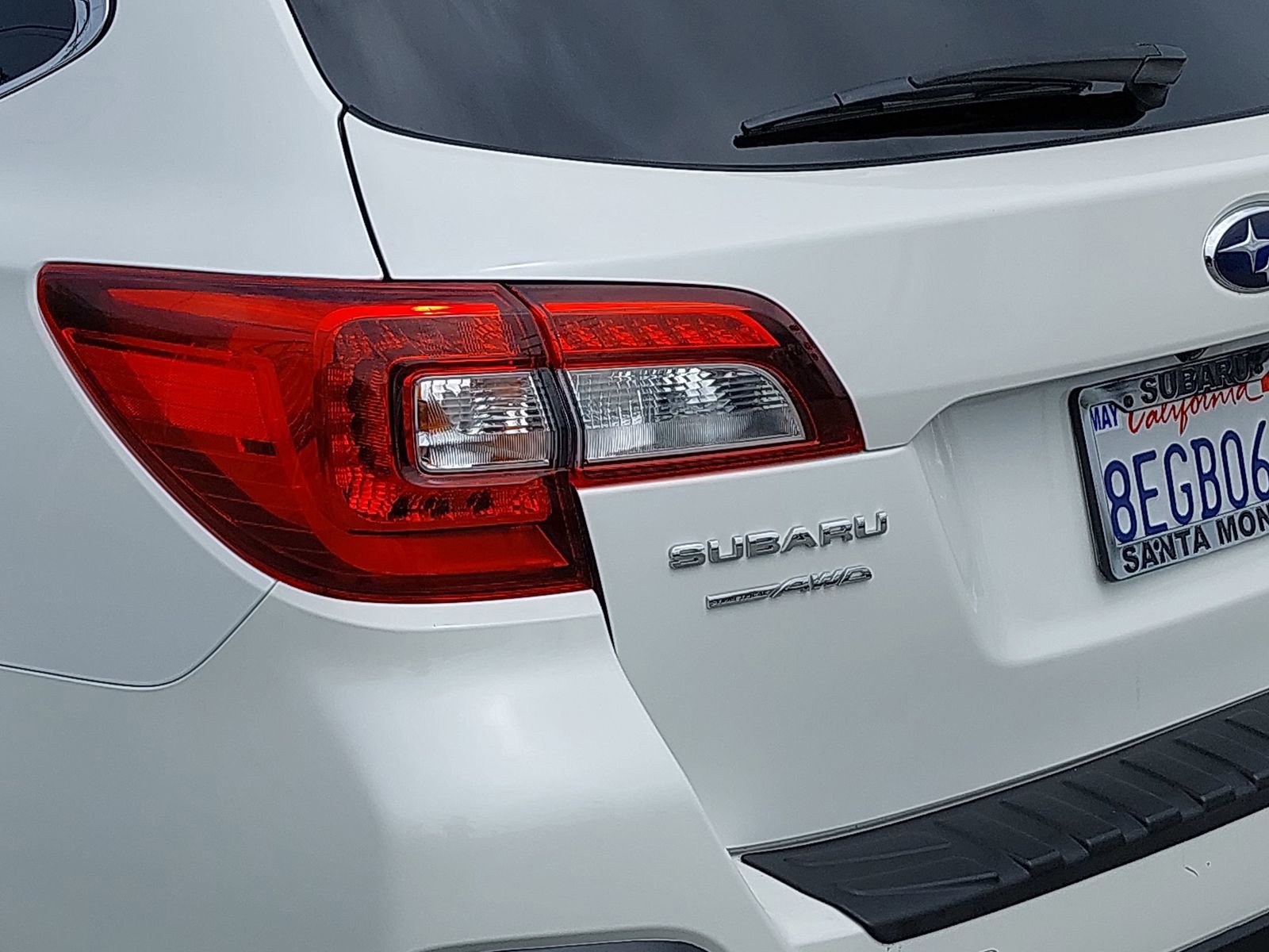 Used 2018 Subaru Outback 2.5i Touring image 34