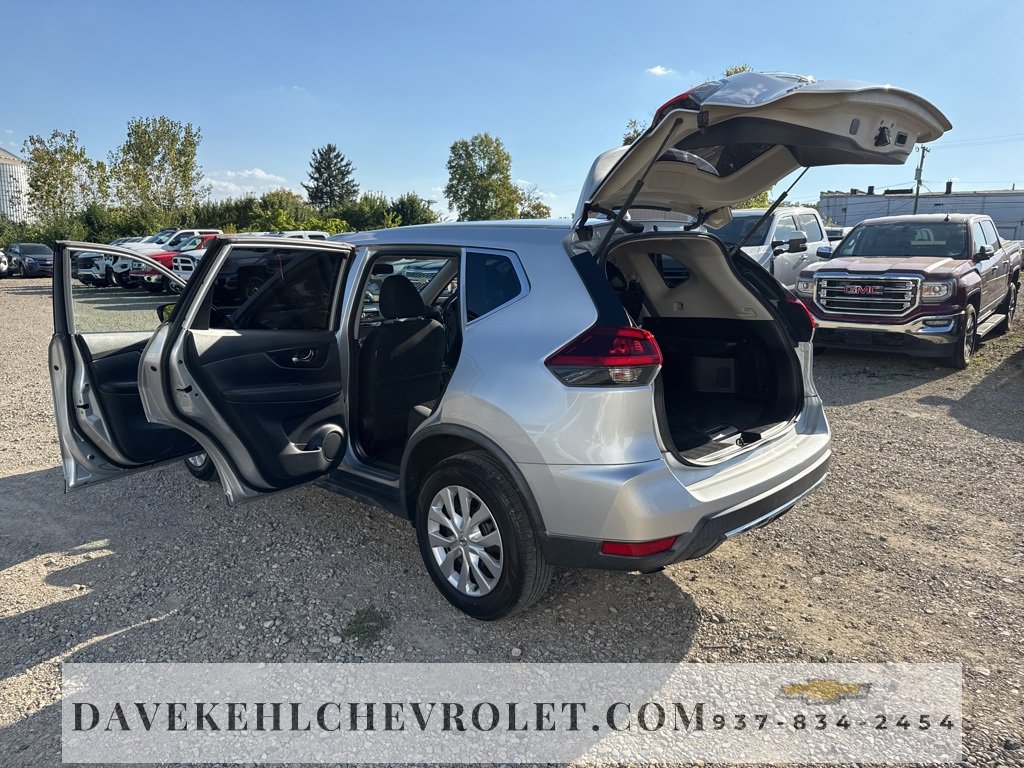 Used 2018 Nissan Rogue S image 28