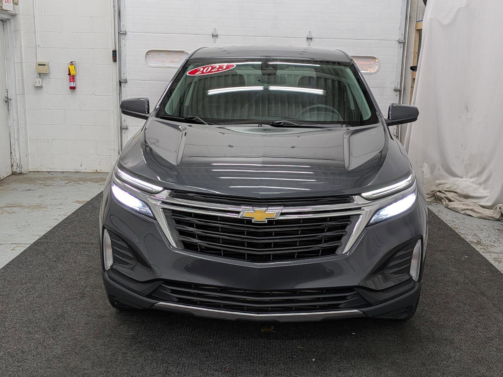 Used 2023 Chevrolet Equinox LT w/ Driver Convenience Package image 15