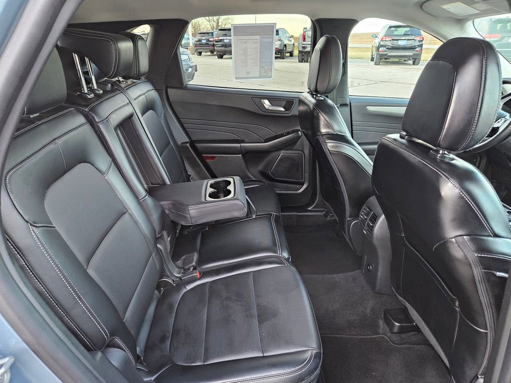 Used 2024 Ford Escape Platinum image 33