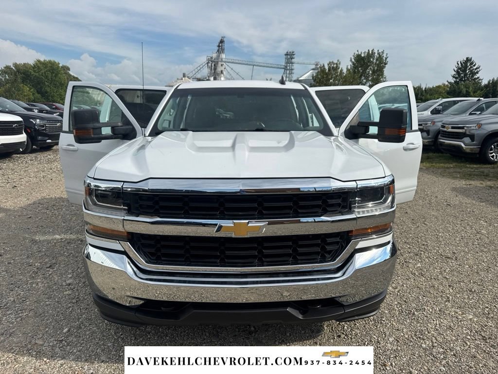 Used 2018 Chevrolet Silverado 1500 LT w/ Trailering Package AWD/4WD image 34