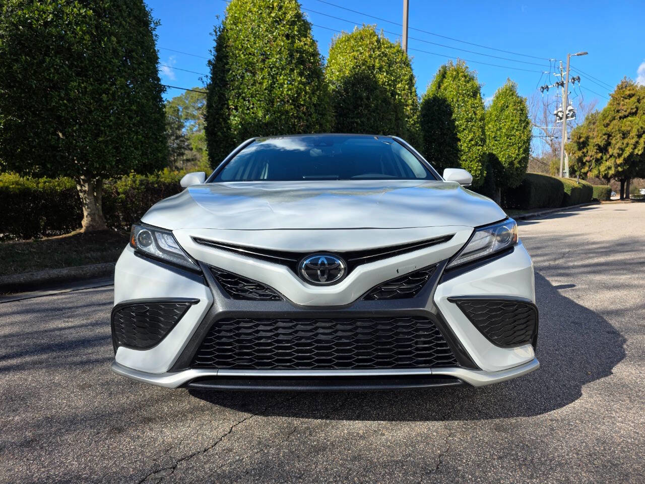 Used 2022 Toyota Camry XSE image 8