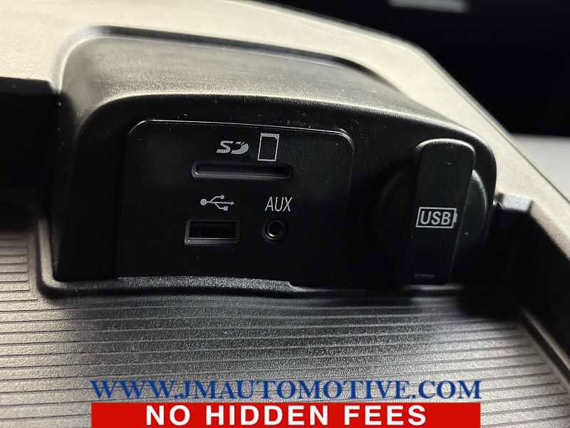 Used 2016 RAM 1500 Laramie w/ Convenience Group image 41