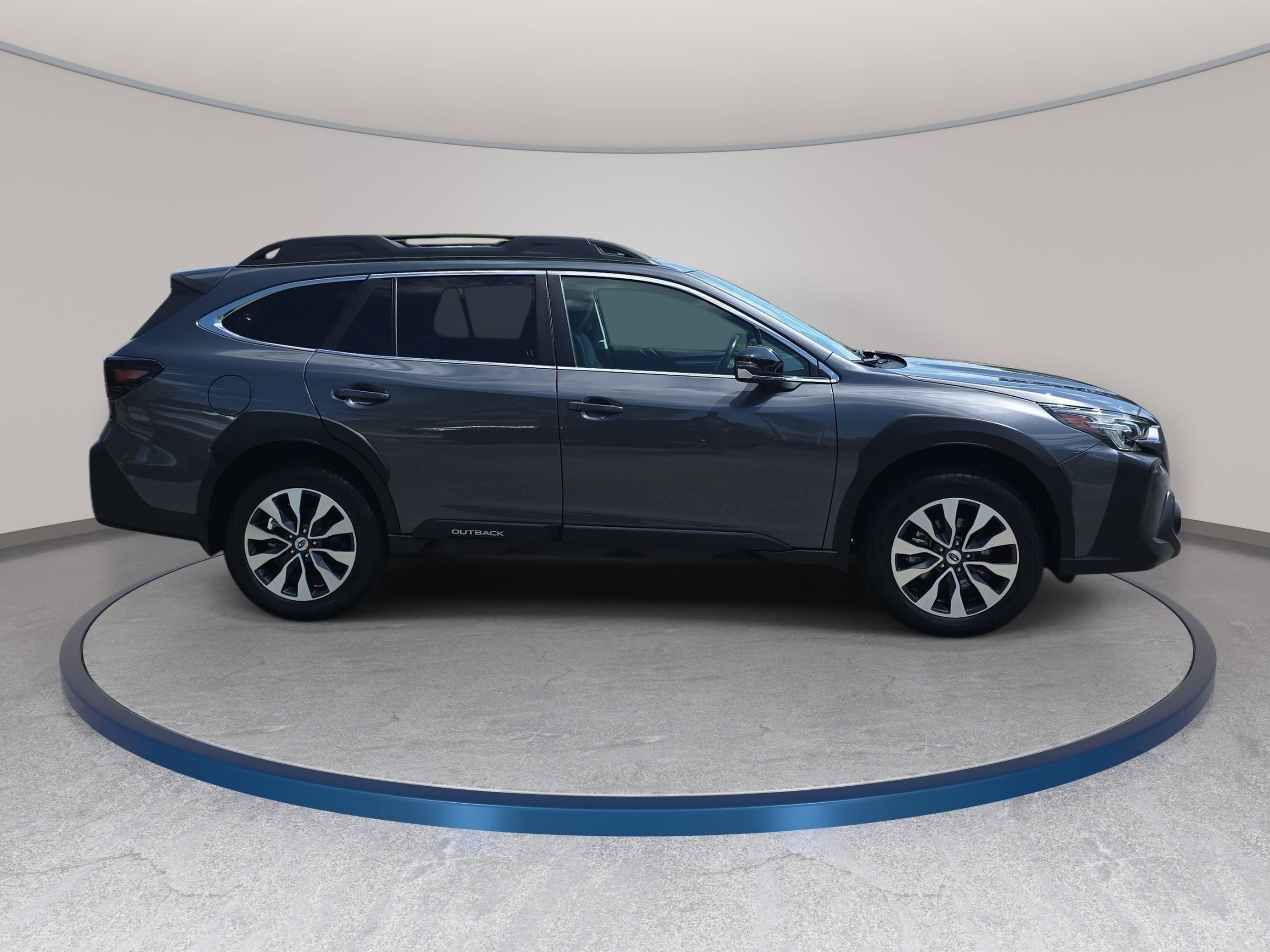 Used 2024 Subaru Outback Limited XT image 4