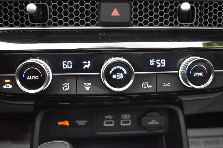Used 2024 Honda Civic Touring image 32