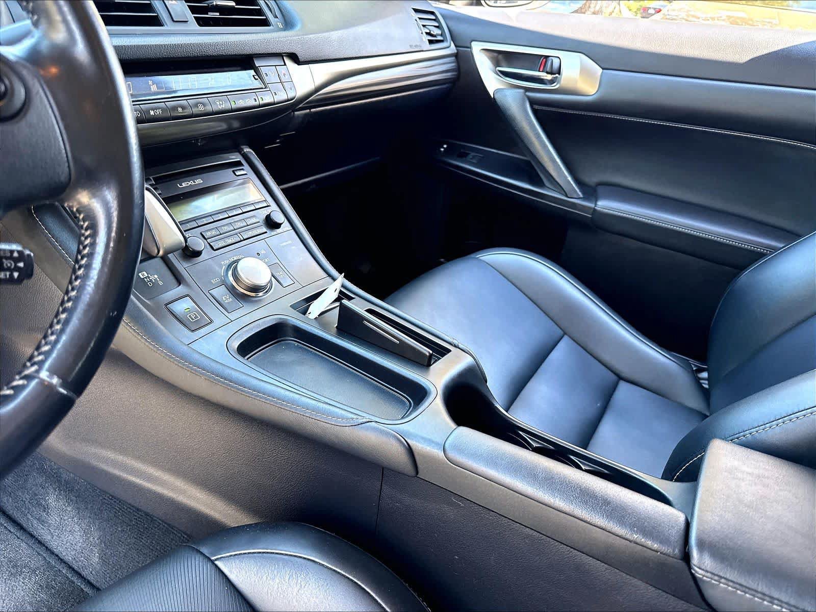 Used 2016 Lexus CT 200h w/ Accessory Package 2 FWD image 20