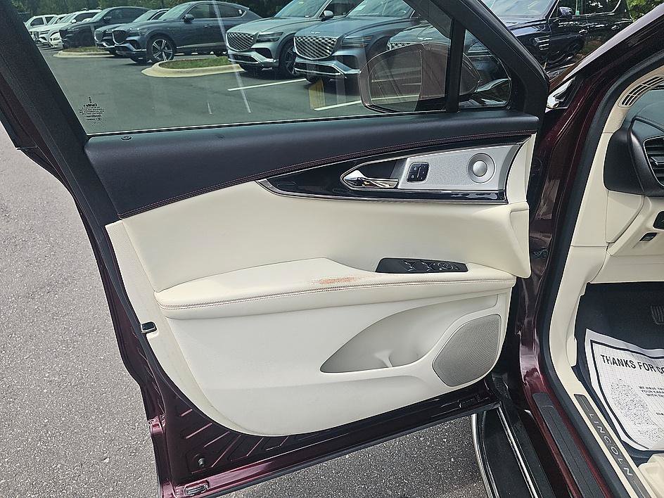 Used 2017 Lincoln MKX Black Label w/ Driver Assistance Package FWD image 11