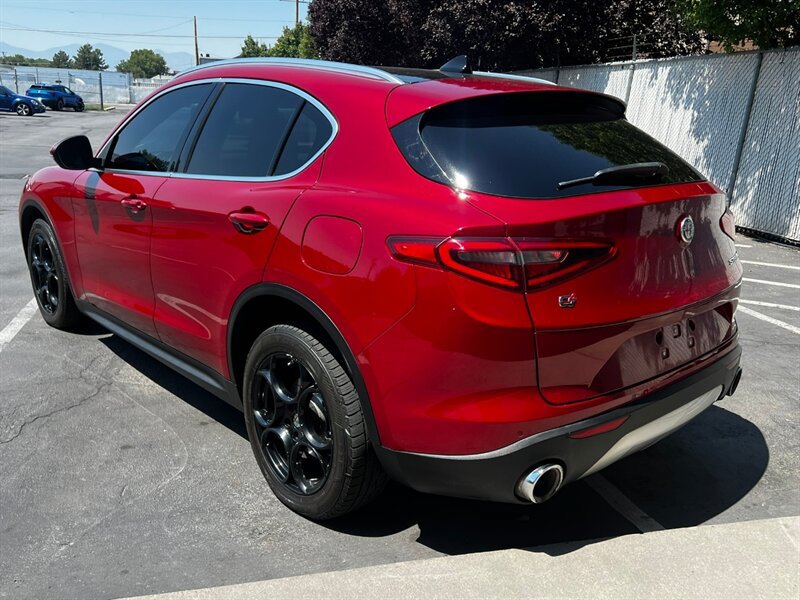 Used 2018 Alfa Romeo Stelvio Ti Lusso AWD/4WD image 5