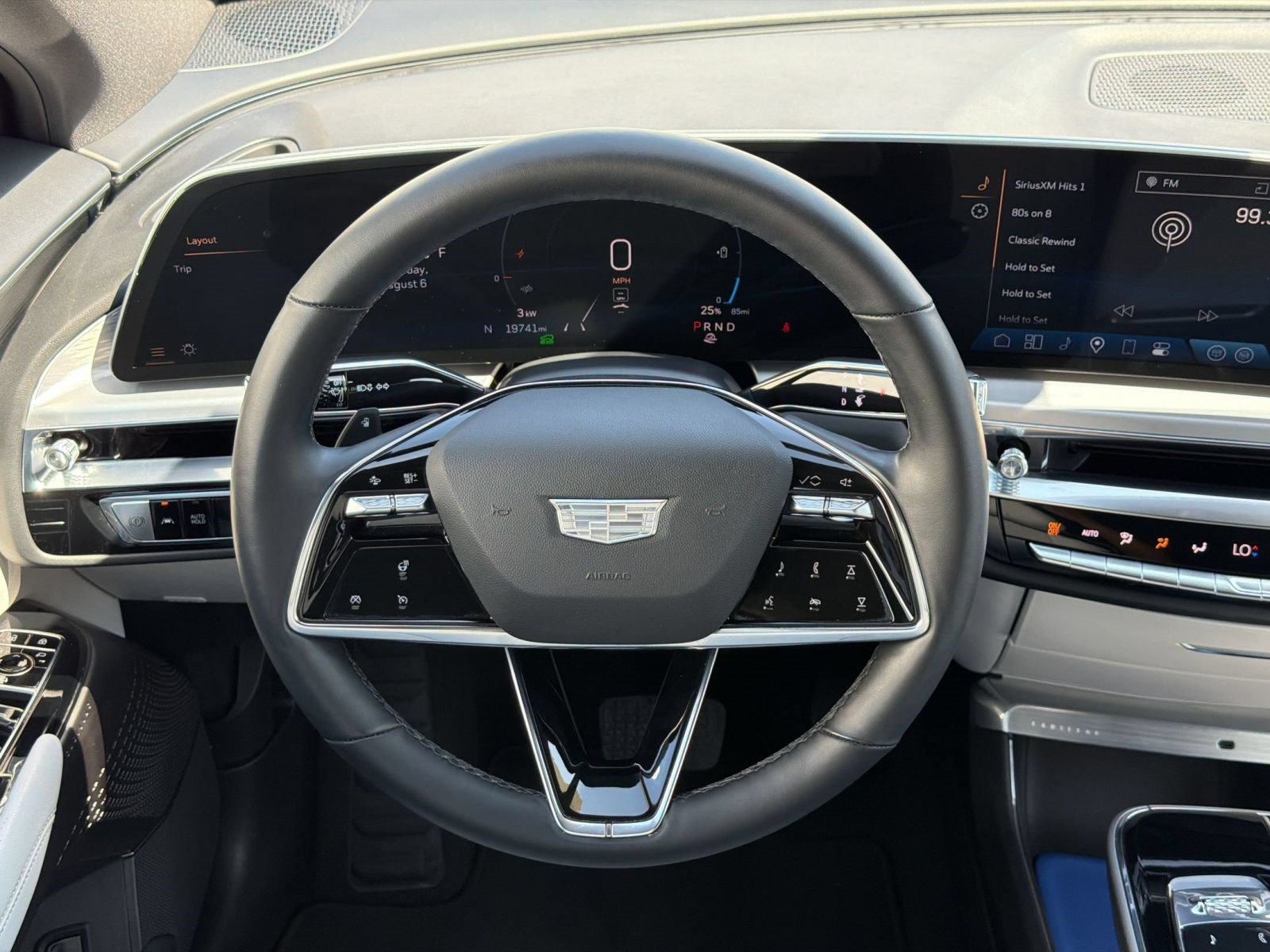 Used 2024 Cadillac Lyriq Luxury RWD image 10