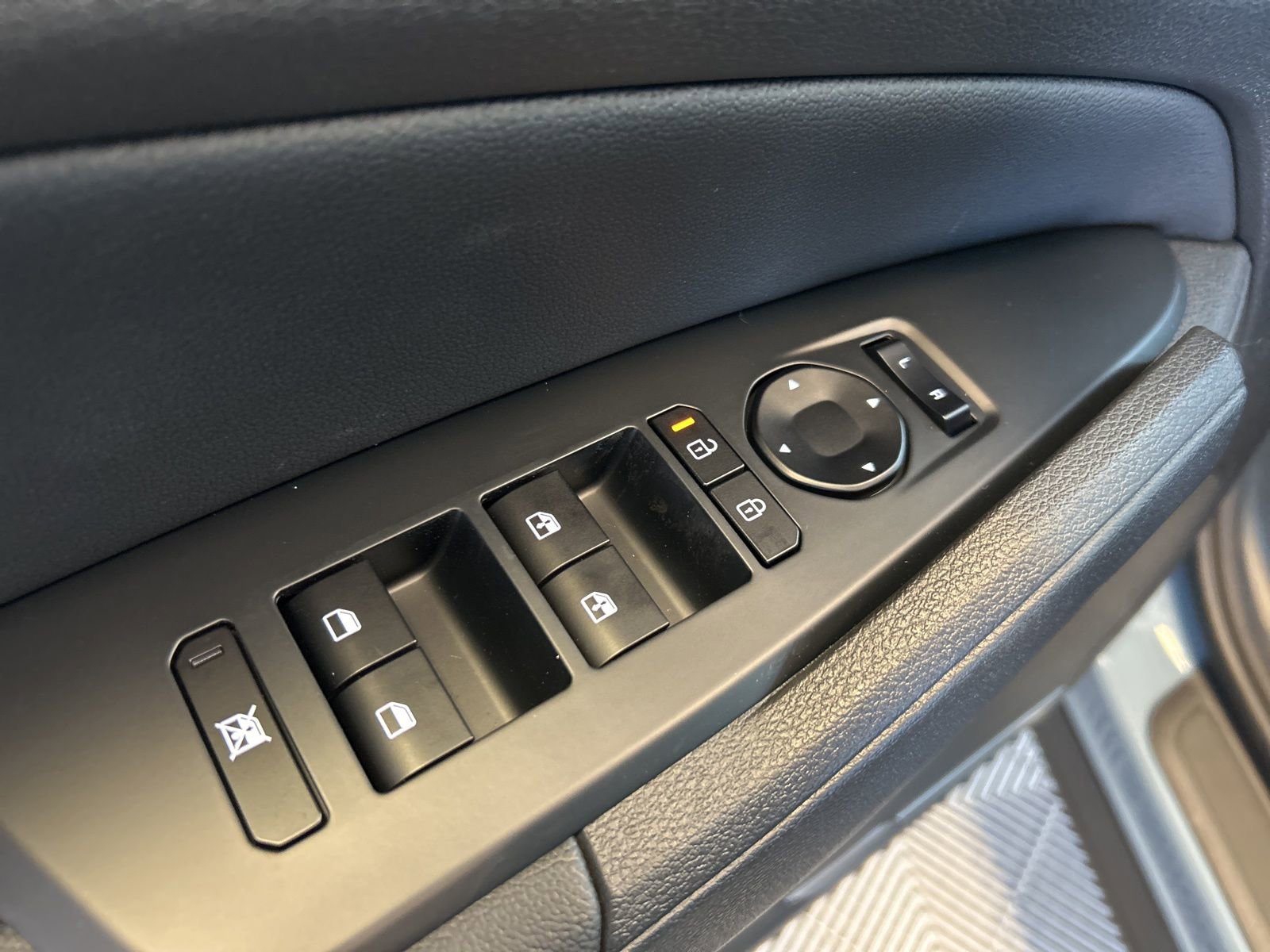 New 2026 Kia Sportage AWD Hybrid image 14