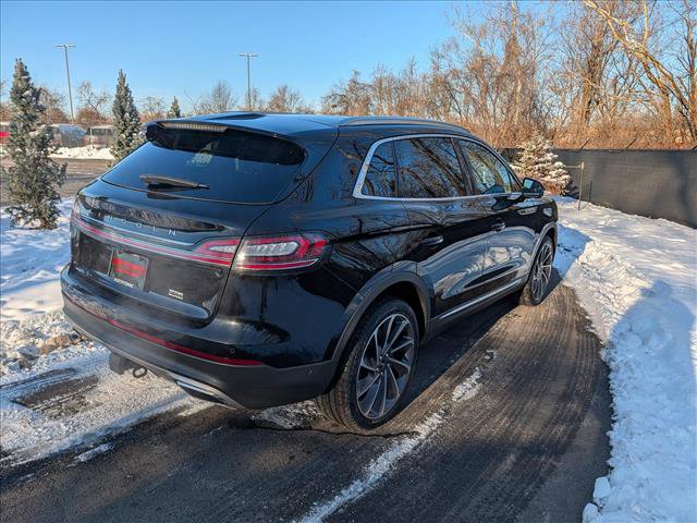 Used 2022 Lincoln Nautilus Reserve w/ Equipment Group 202A image 5