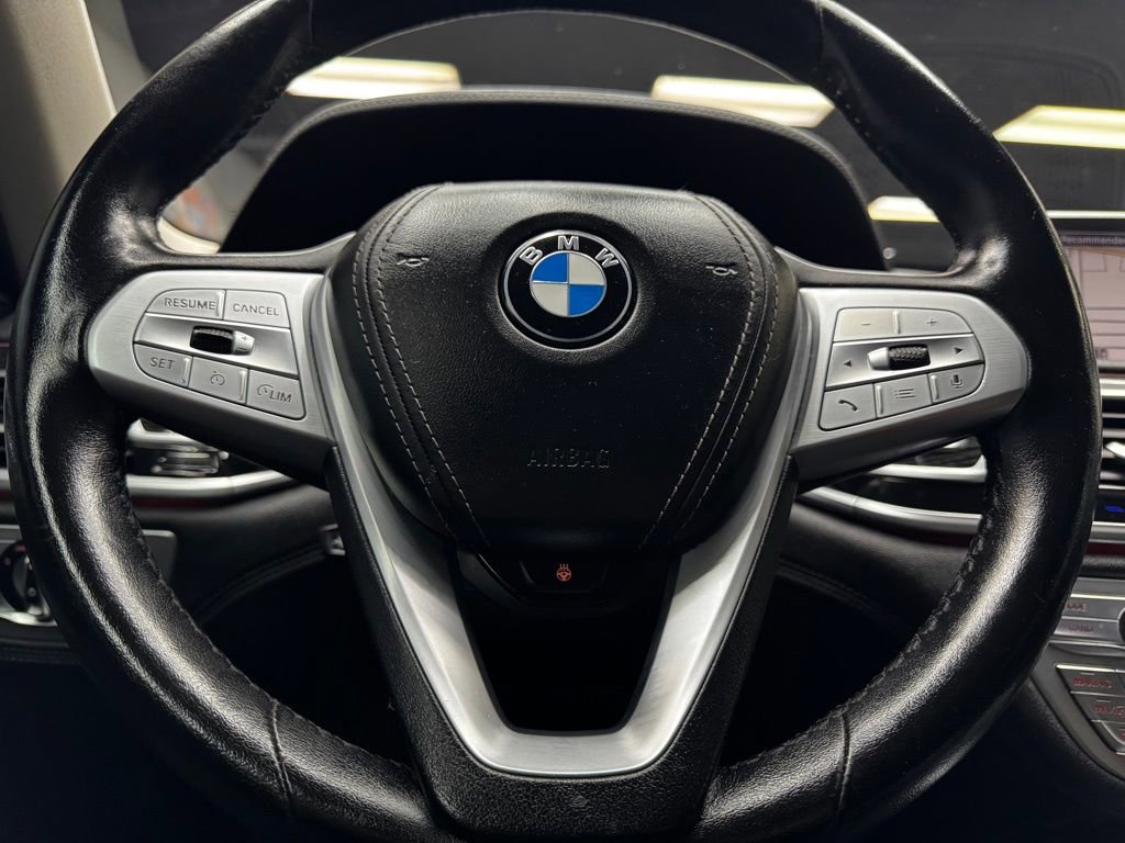 Used 2022 BMW 740i RWD image 23