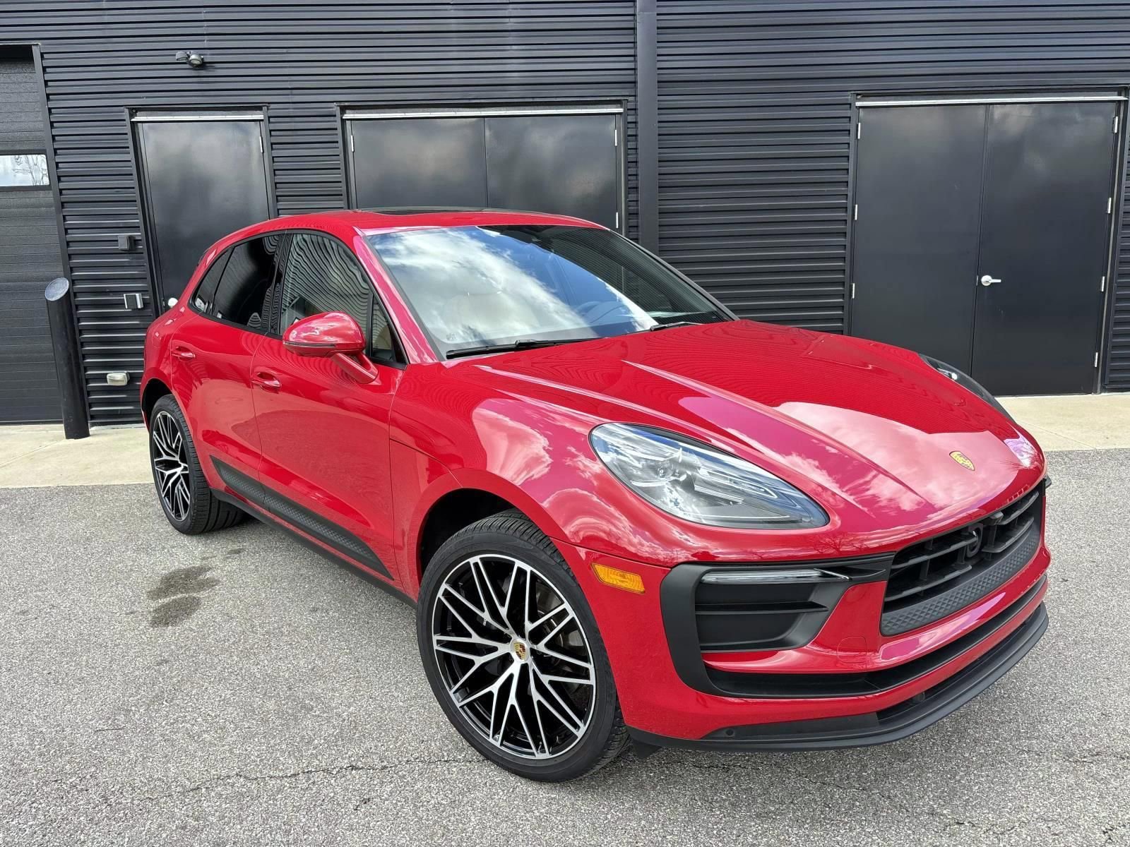 Used 2026 Porsche Macan image 12