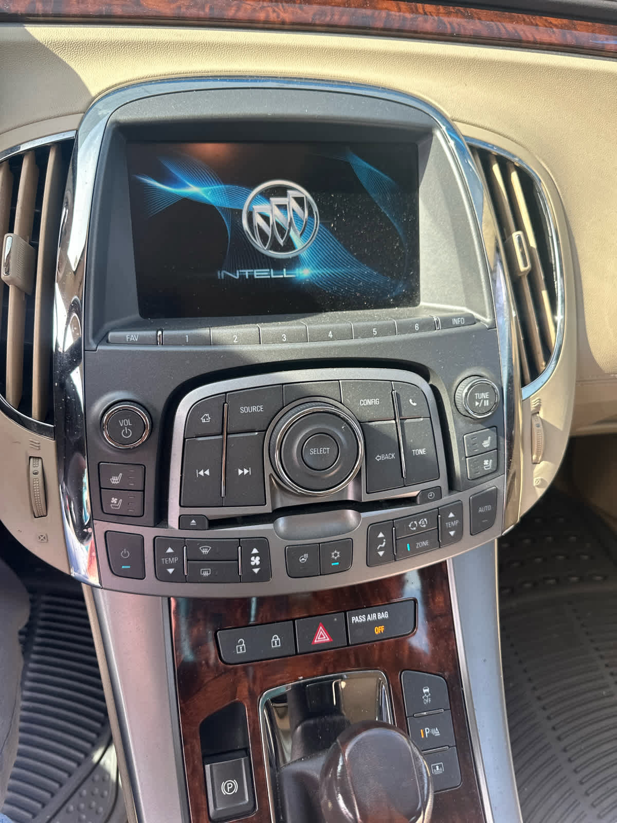 Used 2012 Buick LaCrosse Premium FWD image 7