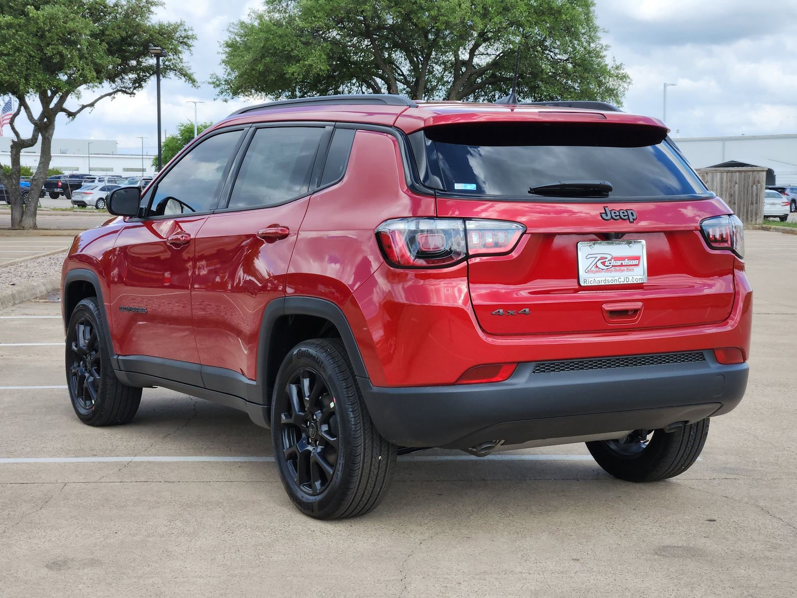 New 2026 Jeep Compass Latitude image 4