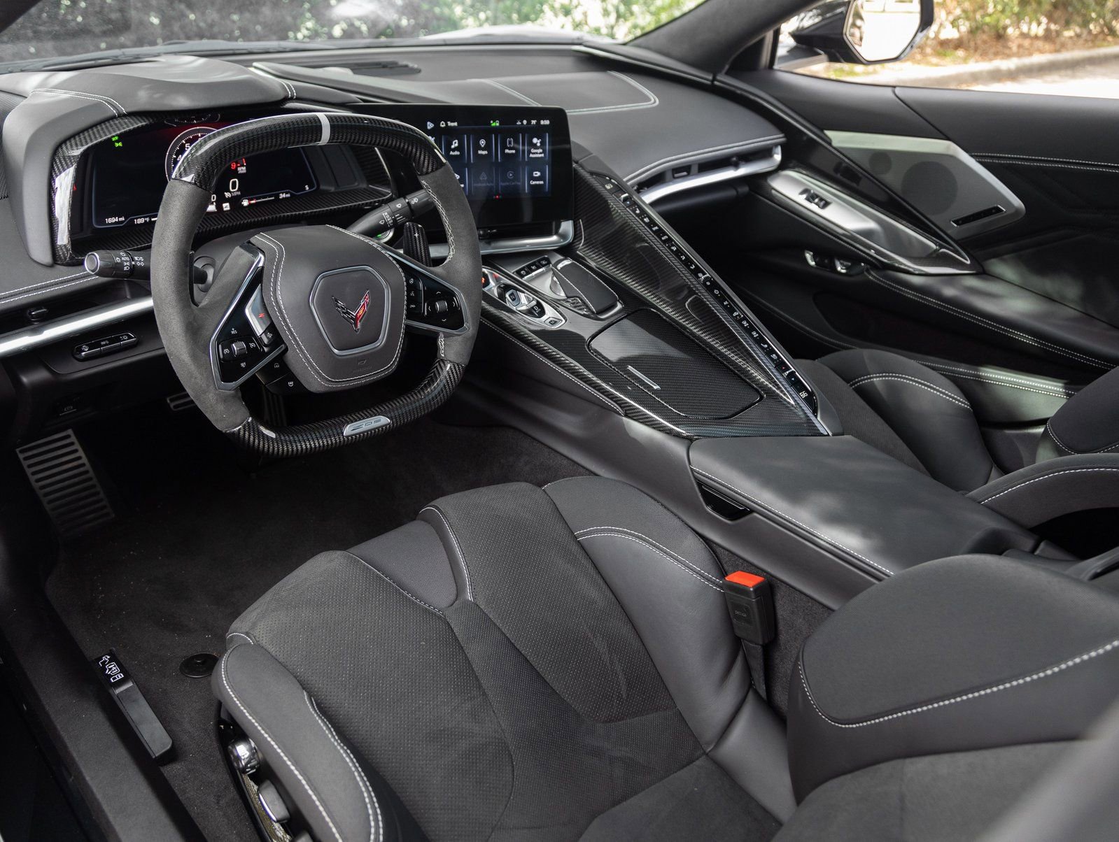 Used 2024 Chevrolet Corvette Z06 w/ Z07 Performance Package image 4