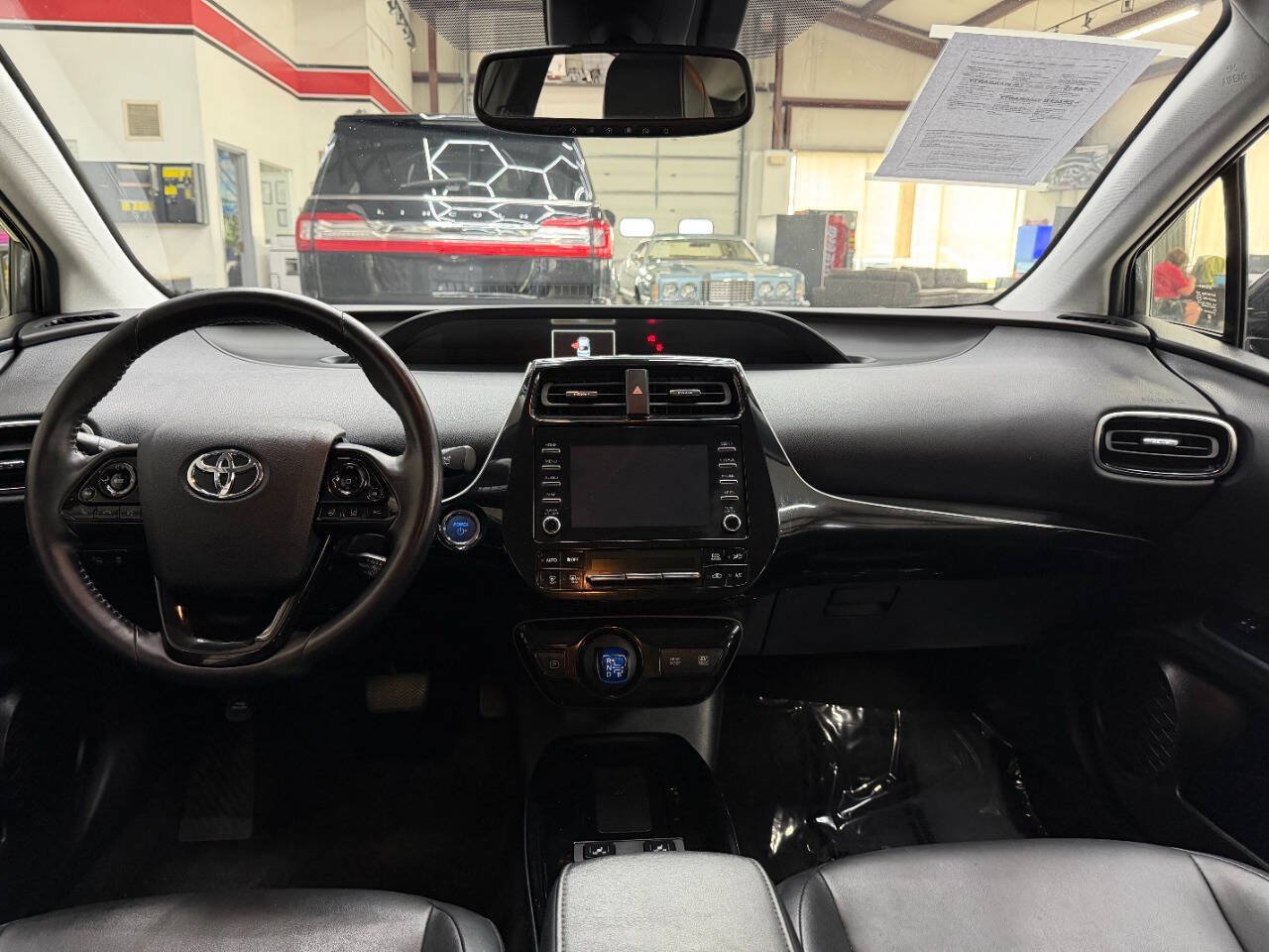 Used 2020 Toyota Prius XLE FWD image 20