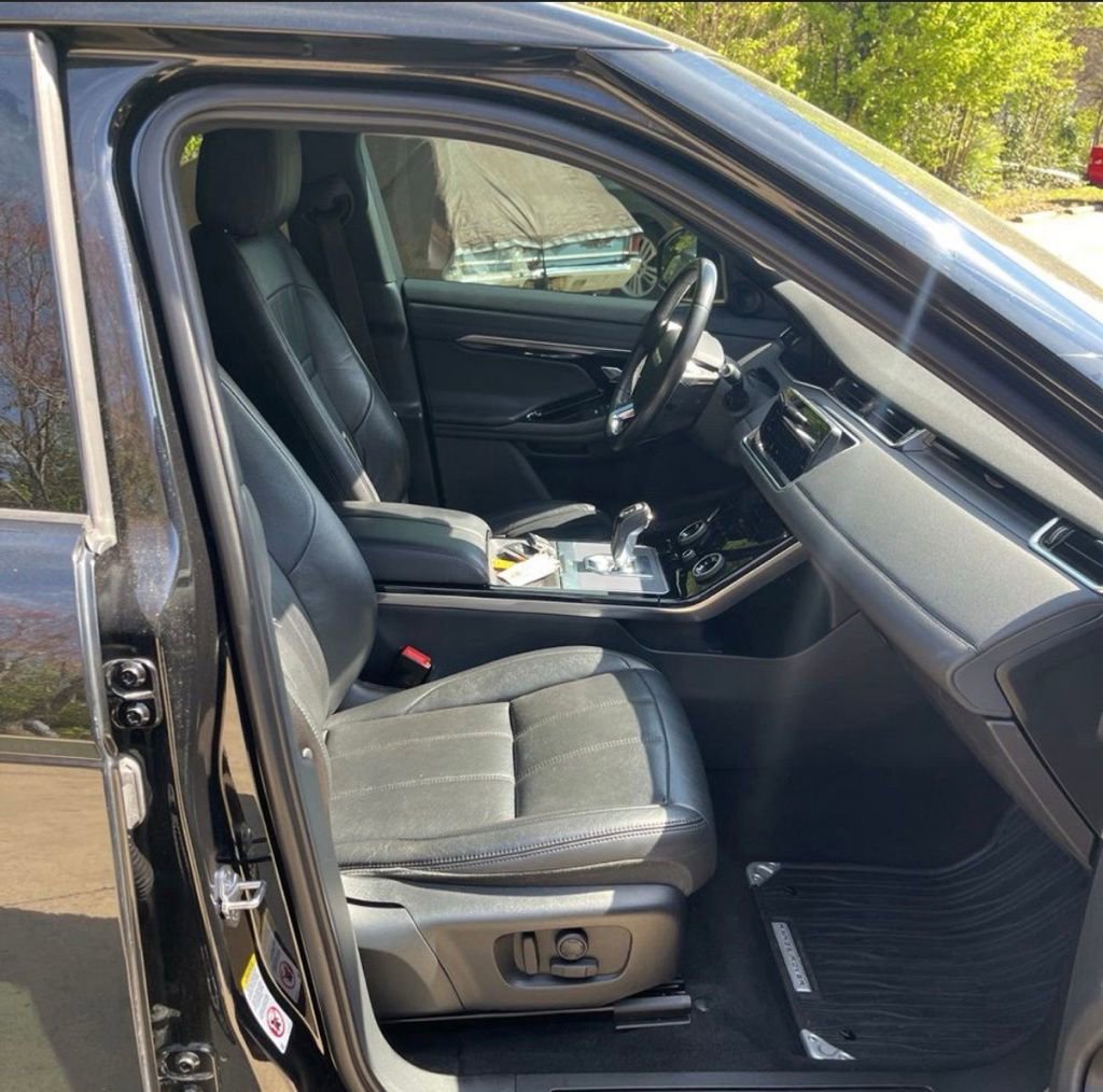 Used 2020 Land Rover Range Rover Evoque SE image 14