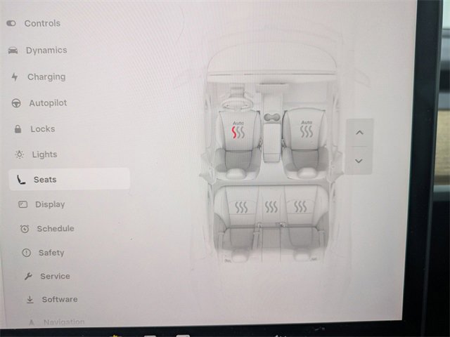 Used 2023 Tesla Model 3 Standard Range image 25