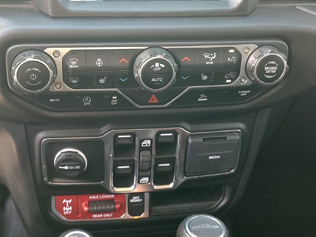 Used 2023 Jeep Gladiator Mojave w/ LED Lighting Group AWD/4WD image 18
