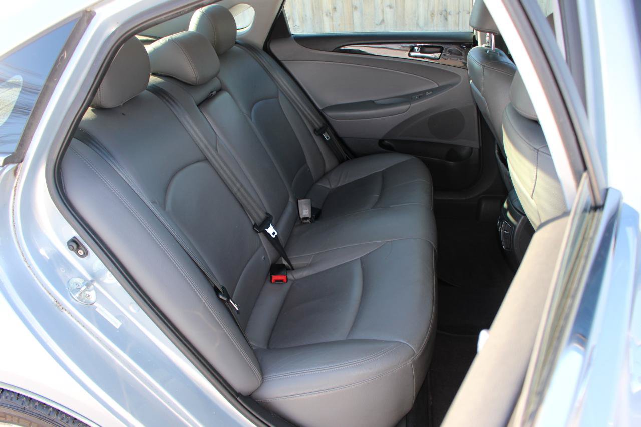Used 2011 Hyundai Sonata Limited w/ Navigation Pkg 5 FWD image 39