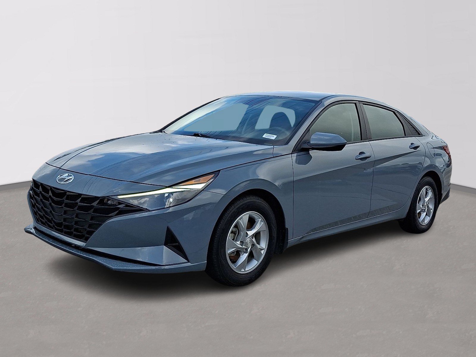Used 2022 Hyundai Elantra SE FWD image 3