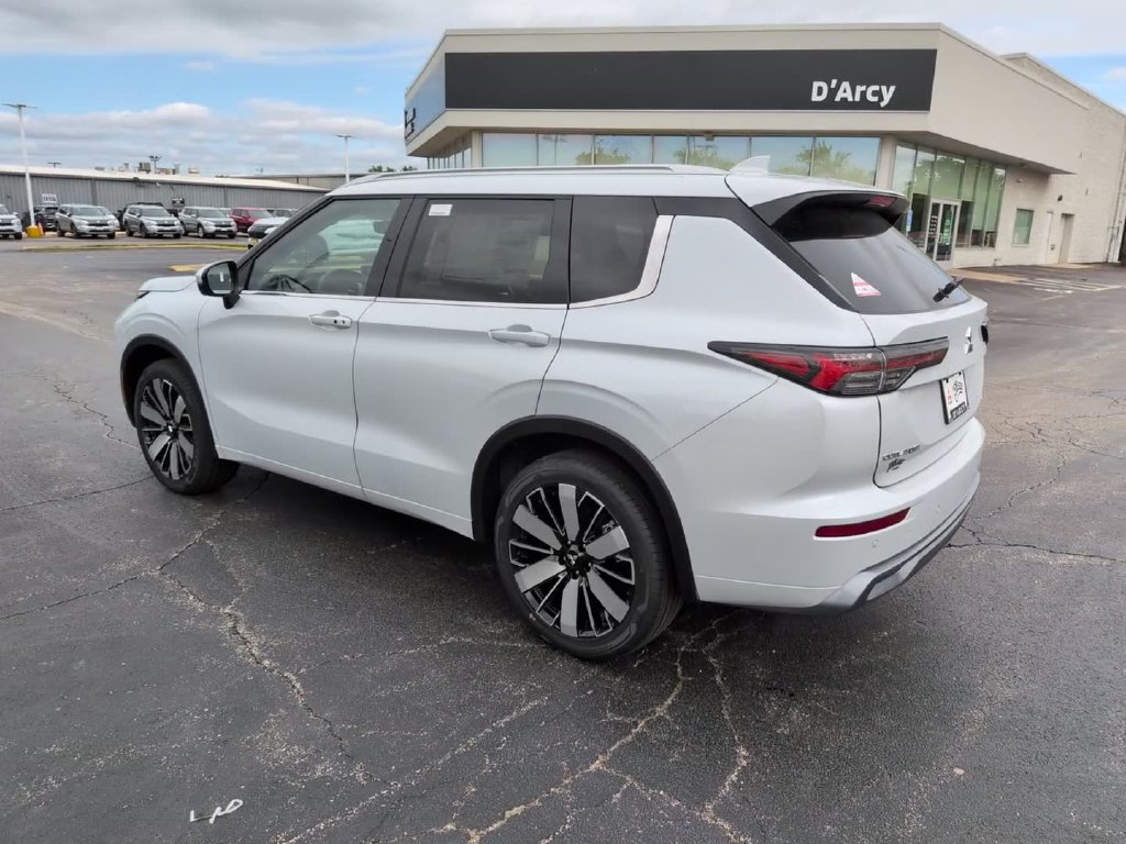 New 2026 Mitsubishi Outlander SEL AWD/4WD image 11