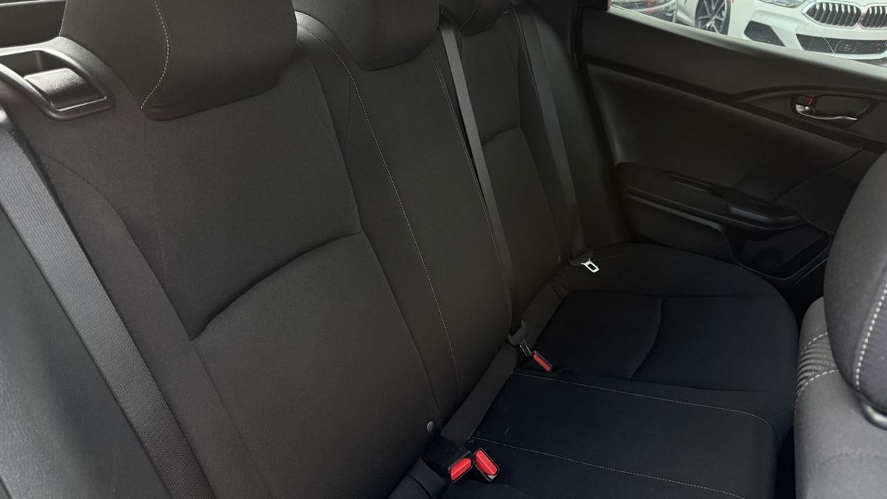 Used 2018 Honda Civic Sport image 32
