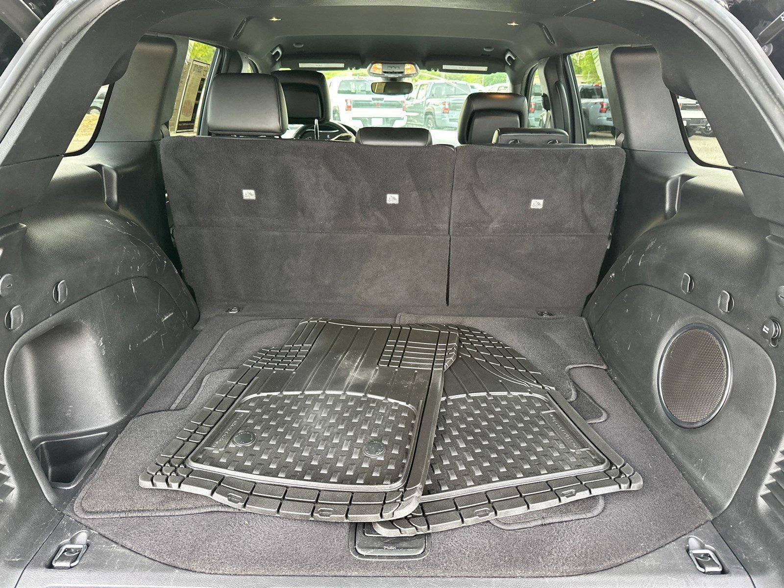 Used 2022 Jeep Grand Cherokee Laredo X RWD image 16
