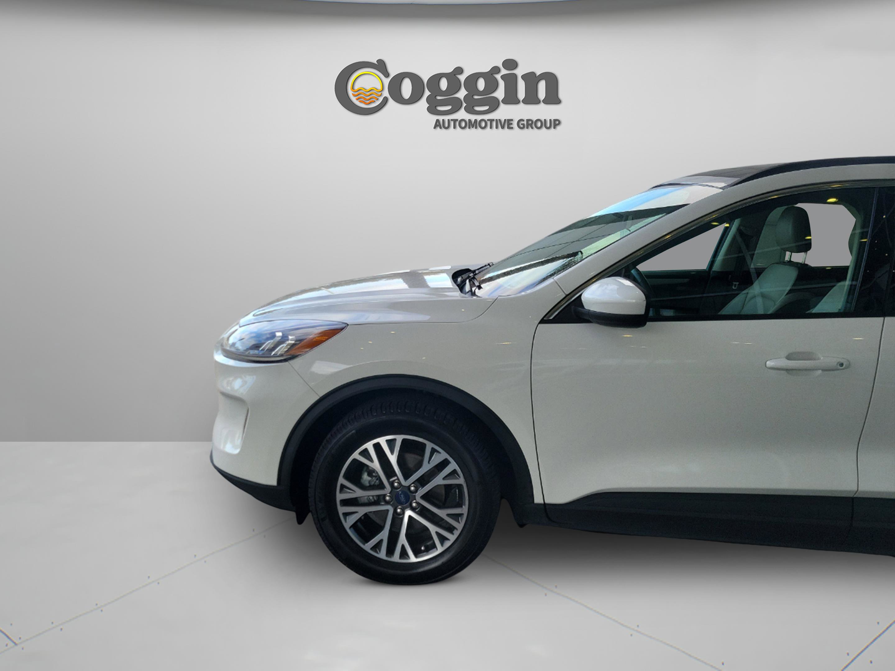 Used 2020 Ford Escape SEL image 32