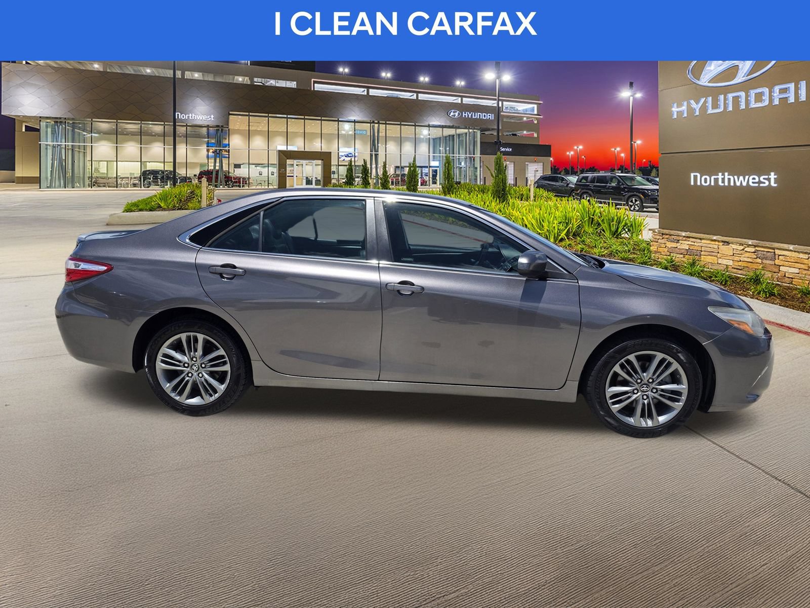 Used 2017 Toyota Camry SE FWD image 6