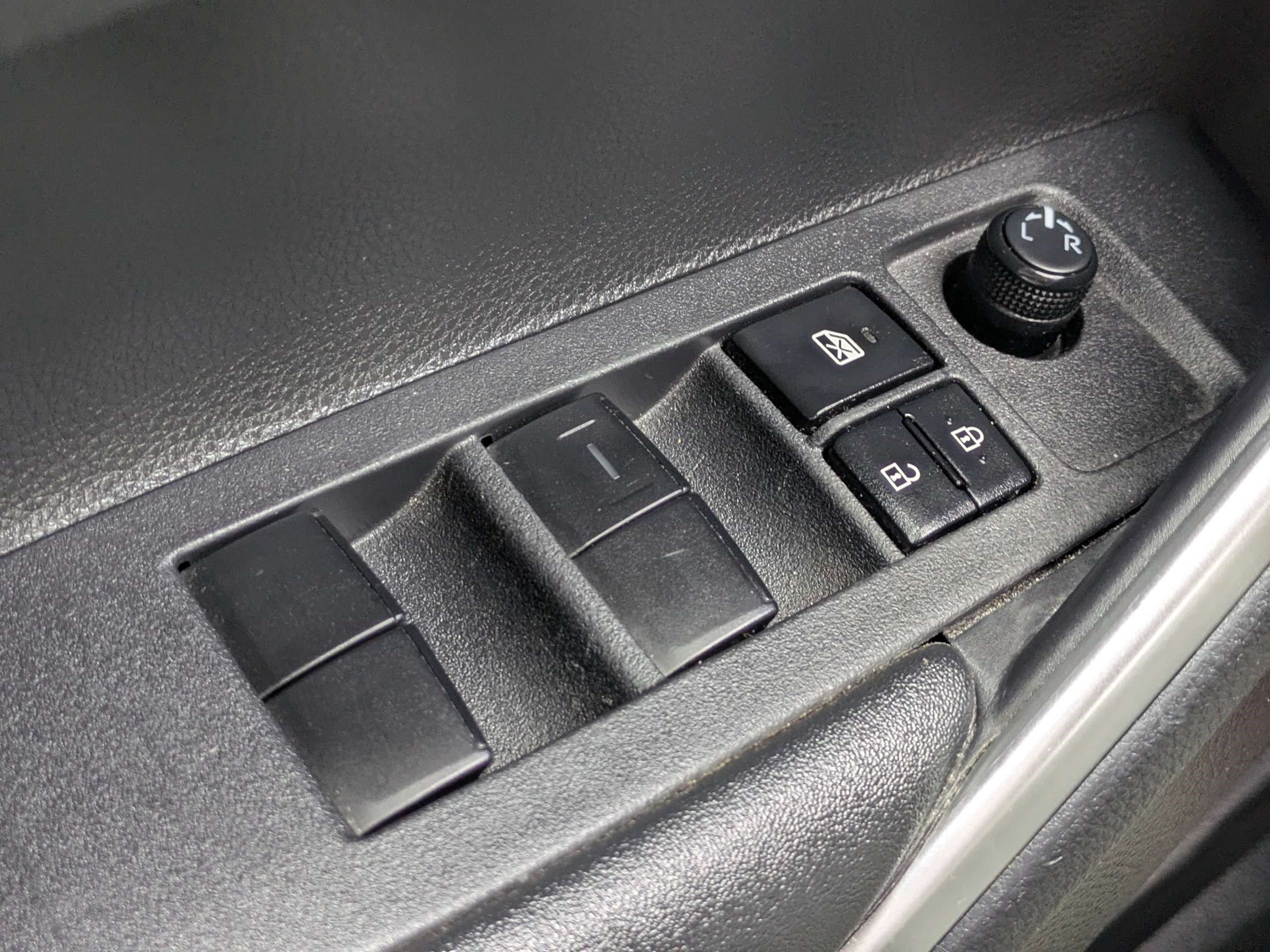Used 2023 Toyota Corolla Cross LE FWD image 21