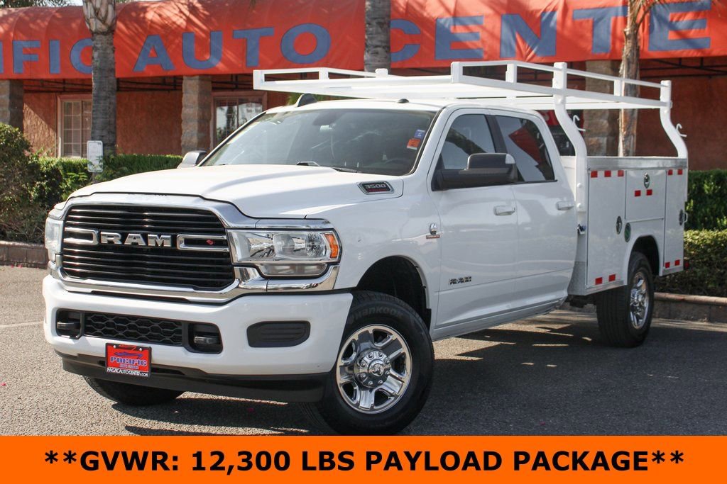 Used 2021 RAM 3500 Big Horn image 4