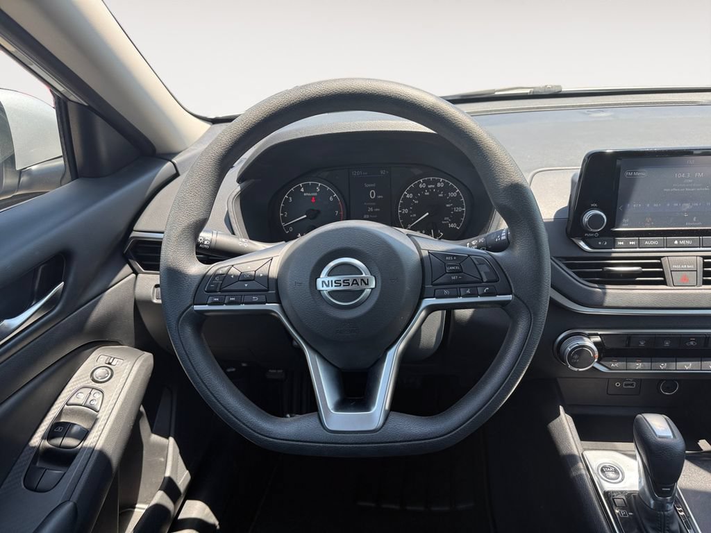 Used 2022 Nissan Altima 2.5 S FWD image 12